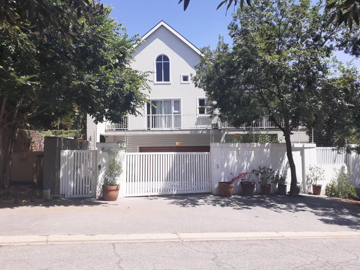 3 On Tessa Guesthouse Johannesburg Luaran gambar